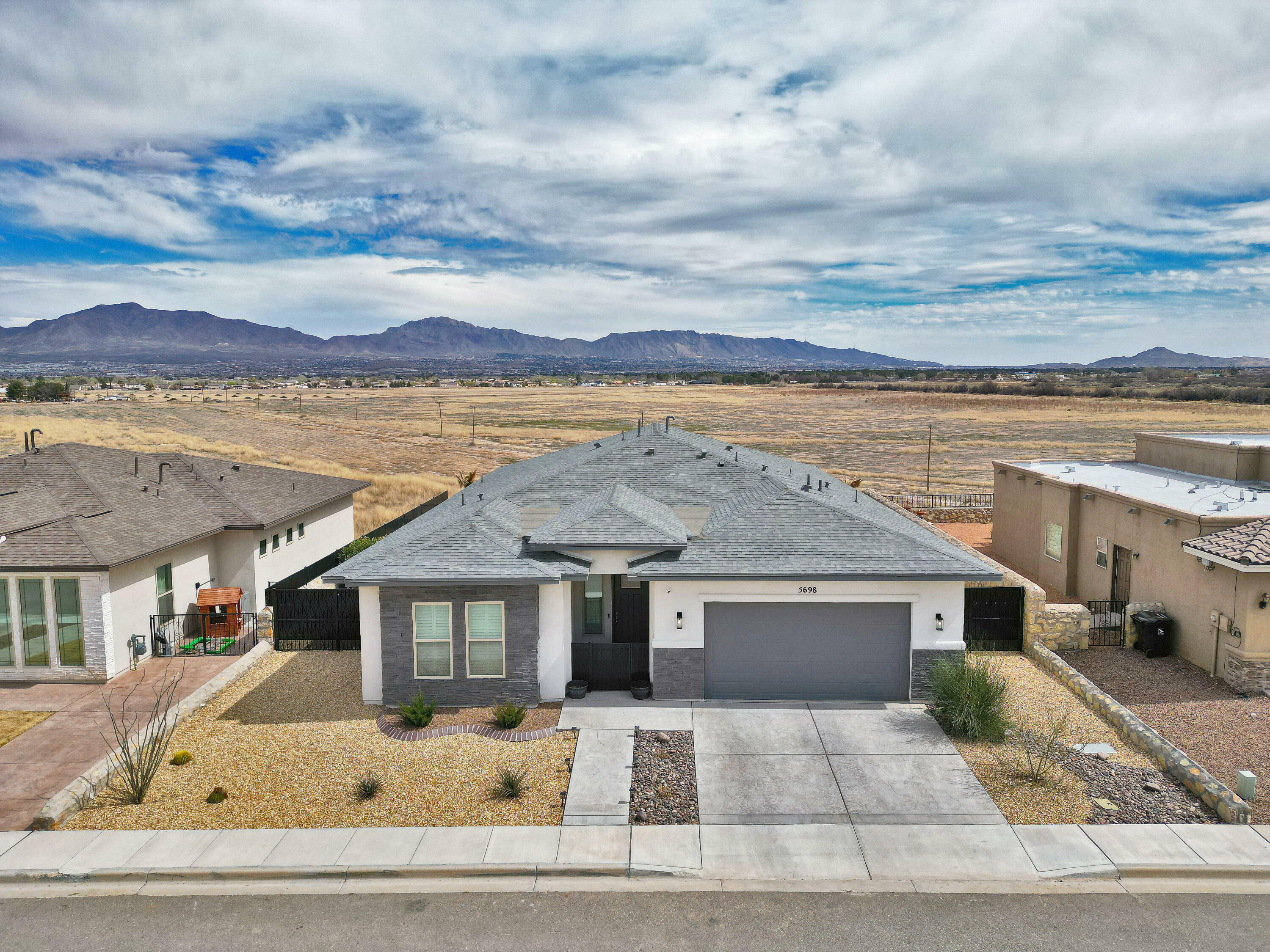 Property Photo:  5698 Britain Drive  NM 88008 