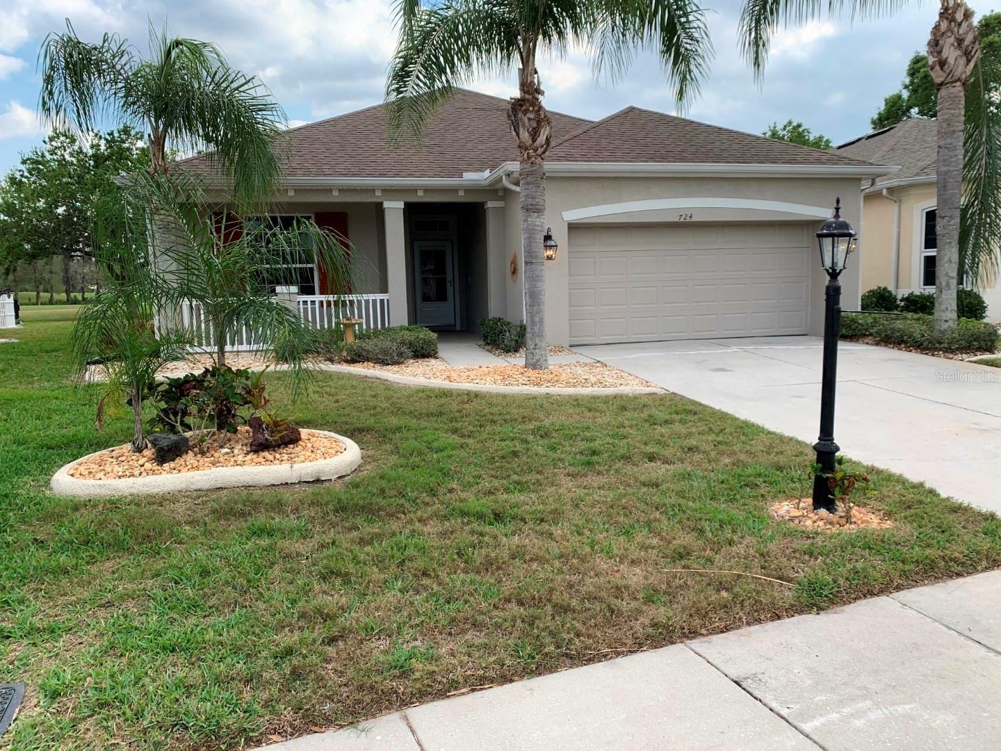 Property Photo:  724 Camellia Green Drive  FL 33573 