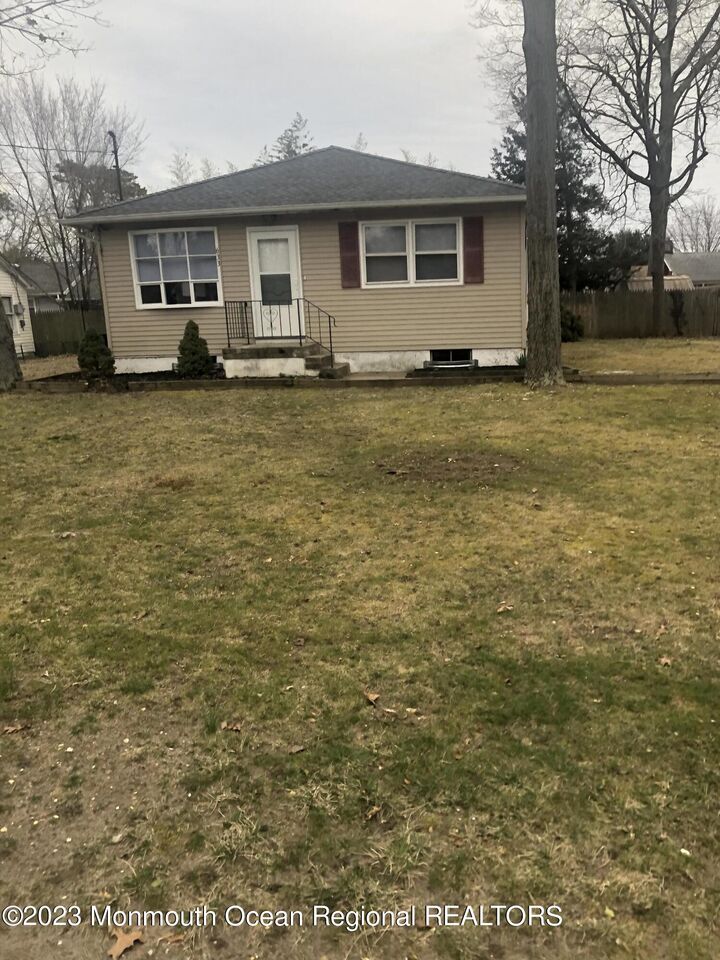 625 Ocean Avenue  Beachwood NJ 08722 photo