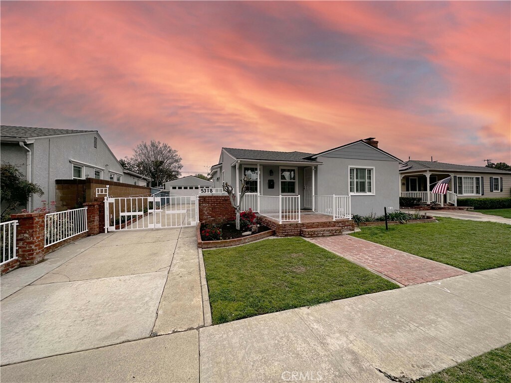 Property Photo:  5318 E Hanbury Street  CA 90808 