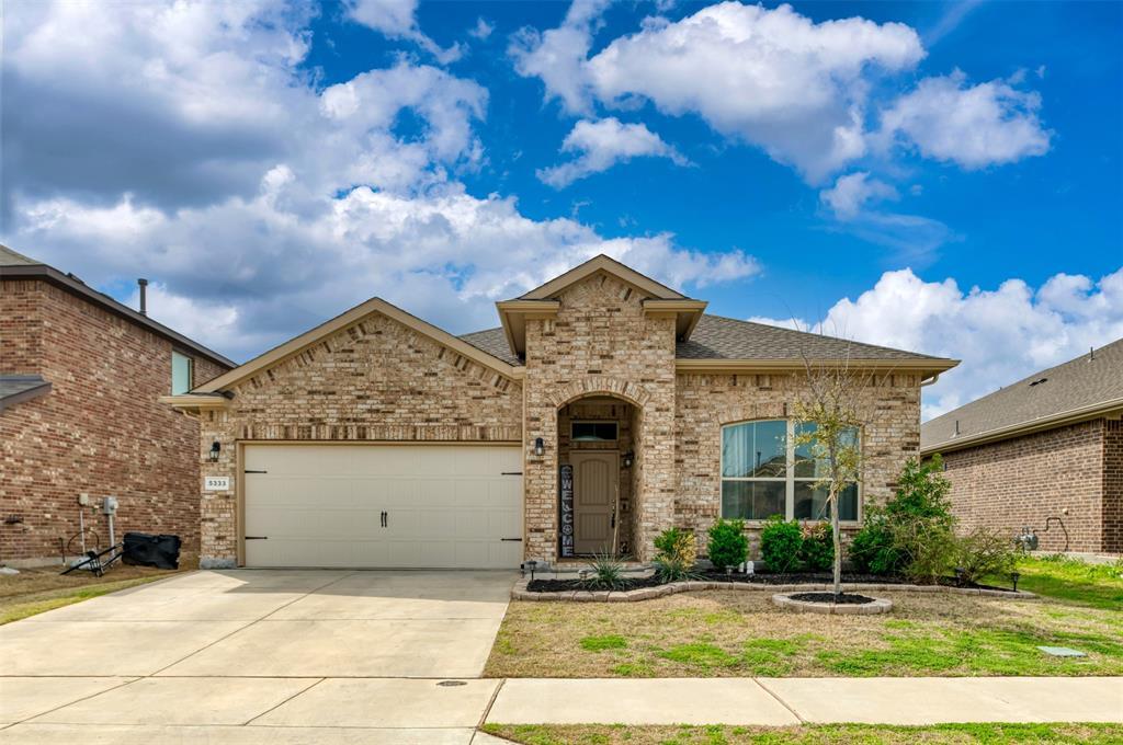 Property Photo: 5333 Corn Field Drive TX 76179