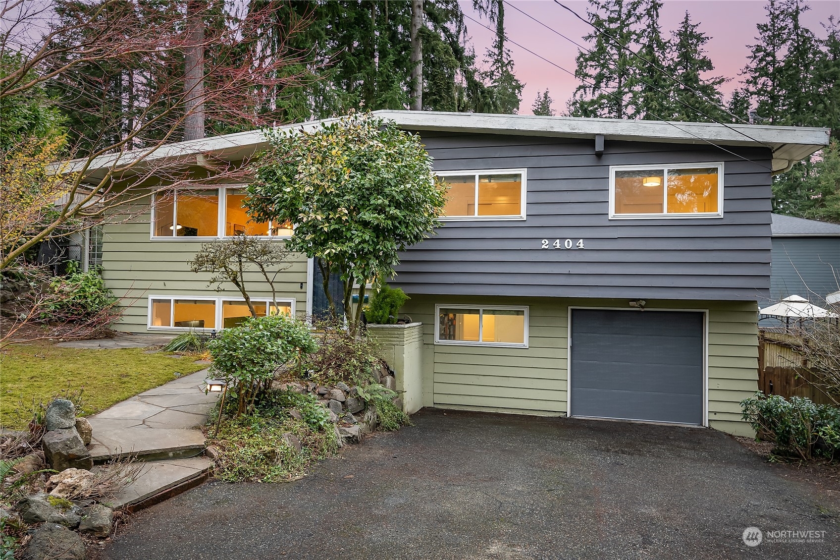 Property Photo:  2404 NE 182nd Place  WA 98155 