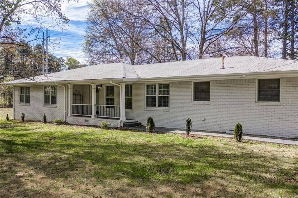 Property Photo:  1593 Westwood Way  GA 30260 