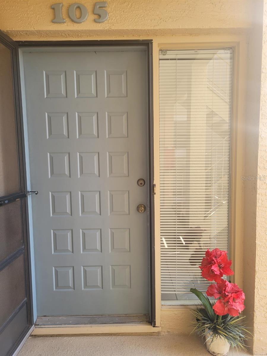 Property Photo:  105 Lindsay Lane  FL 34677 
