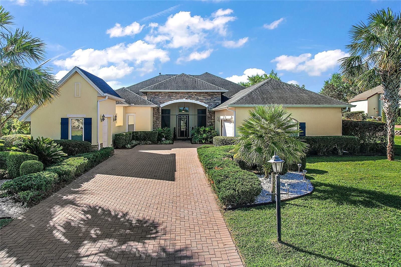 Property Photo:  5416 Emerald Bay Lane  FL 32159 