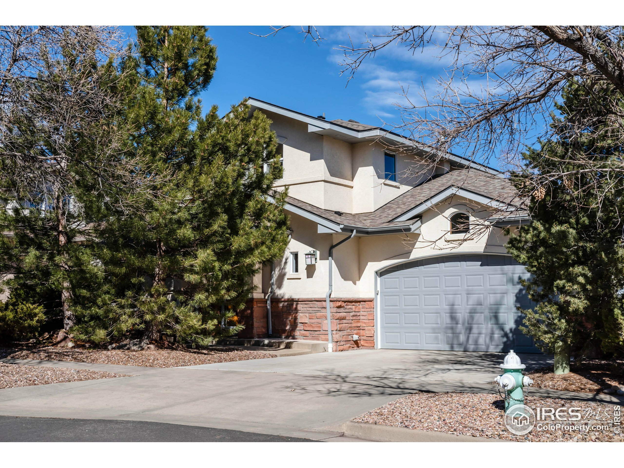 Property Photo: 931 Poplar Pl CO 80304