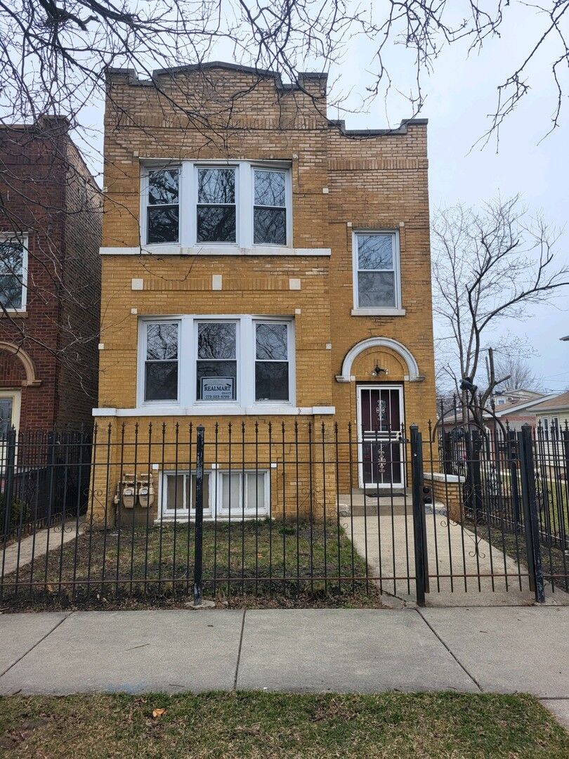 Property Photo: 3318 W 61st Street IL 60629