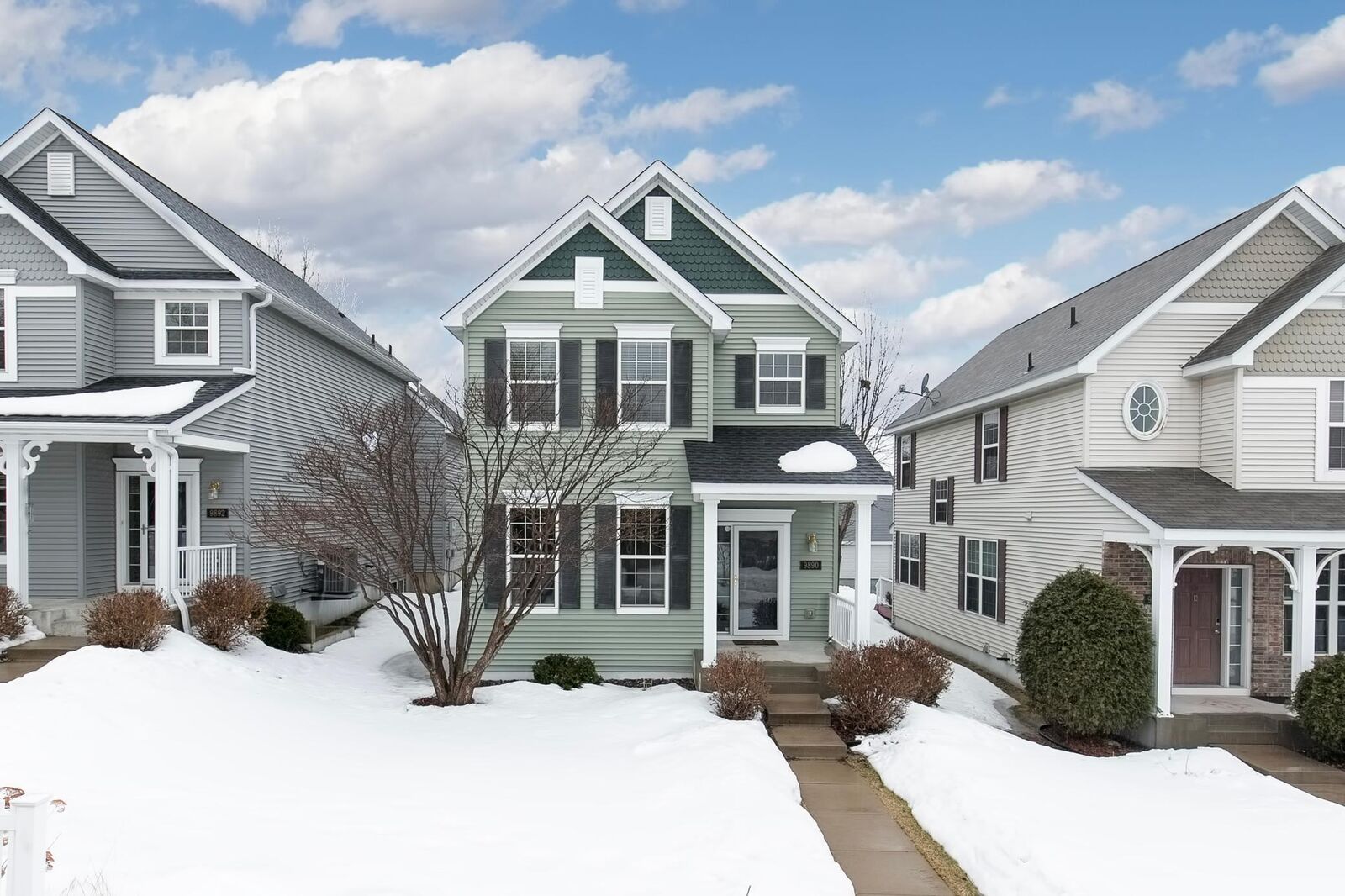 Property Photo:  9890 Pincherry Lane  MN 55347 