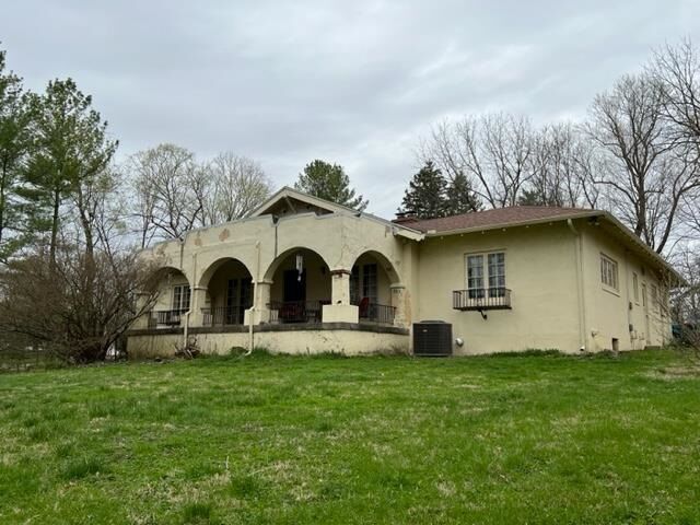 Property Photo:  830 W 8th Street  IN 47331 