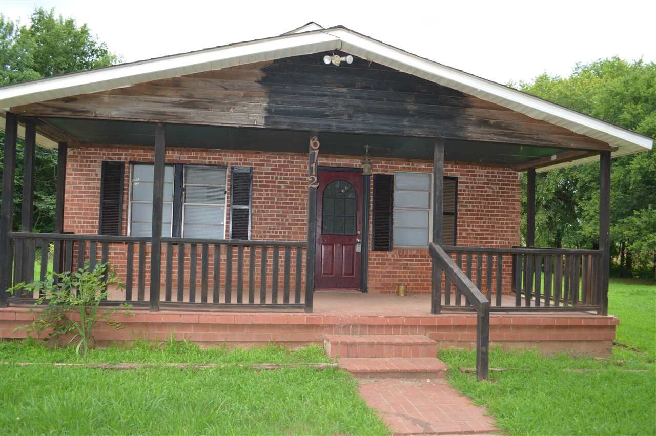 Property Photo: 6712 S Sangre Road OK 74074
