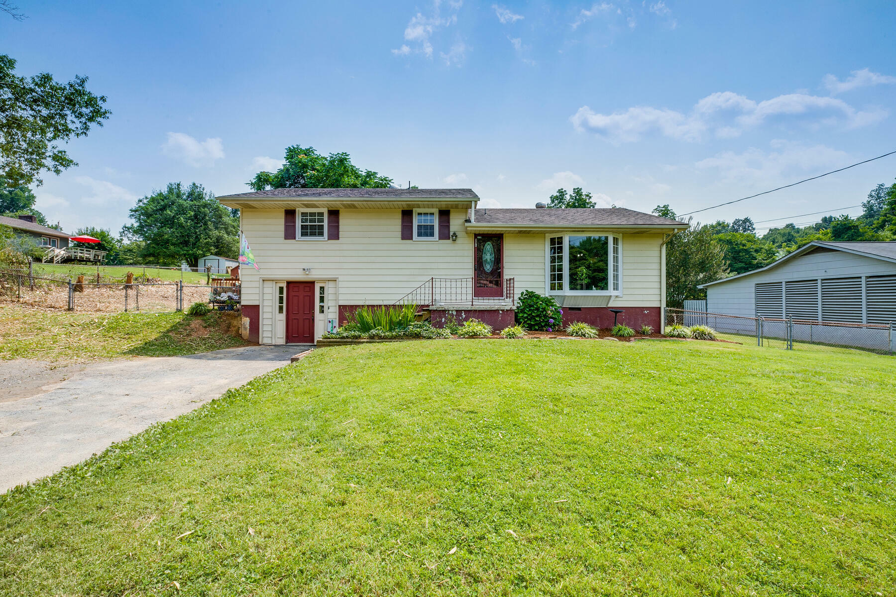 Property Photo:  116 Byrd Street  TN 37601 