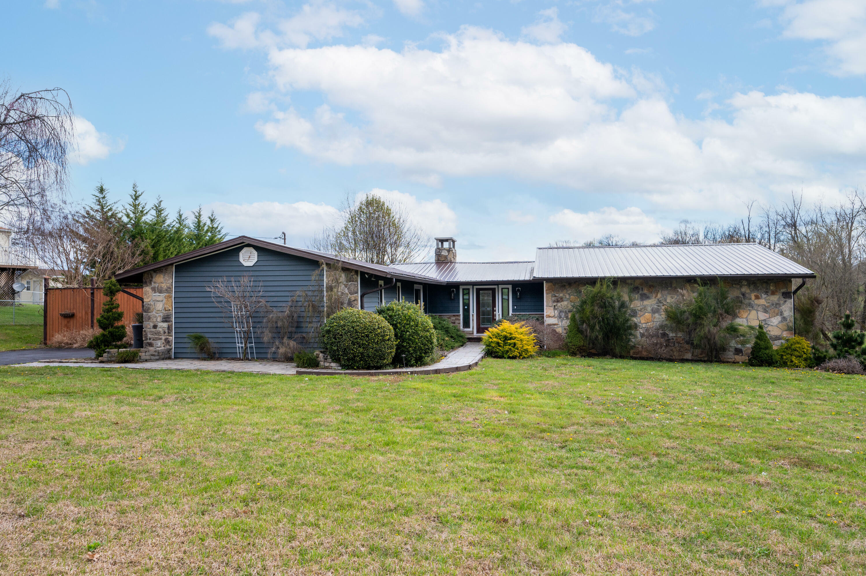 Property Photo:  516 Hales Chapel Road  TN 37615 