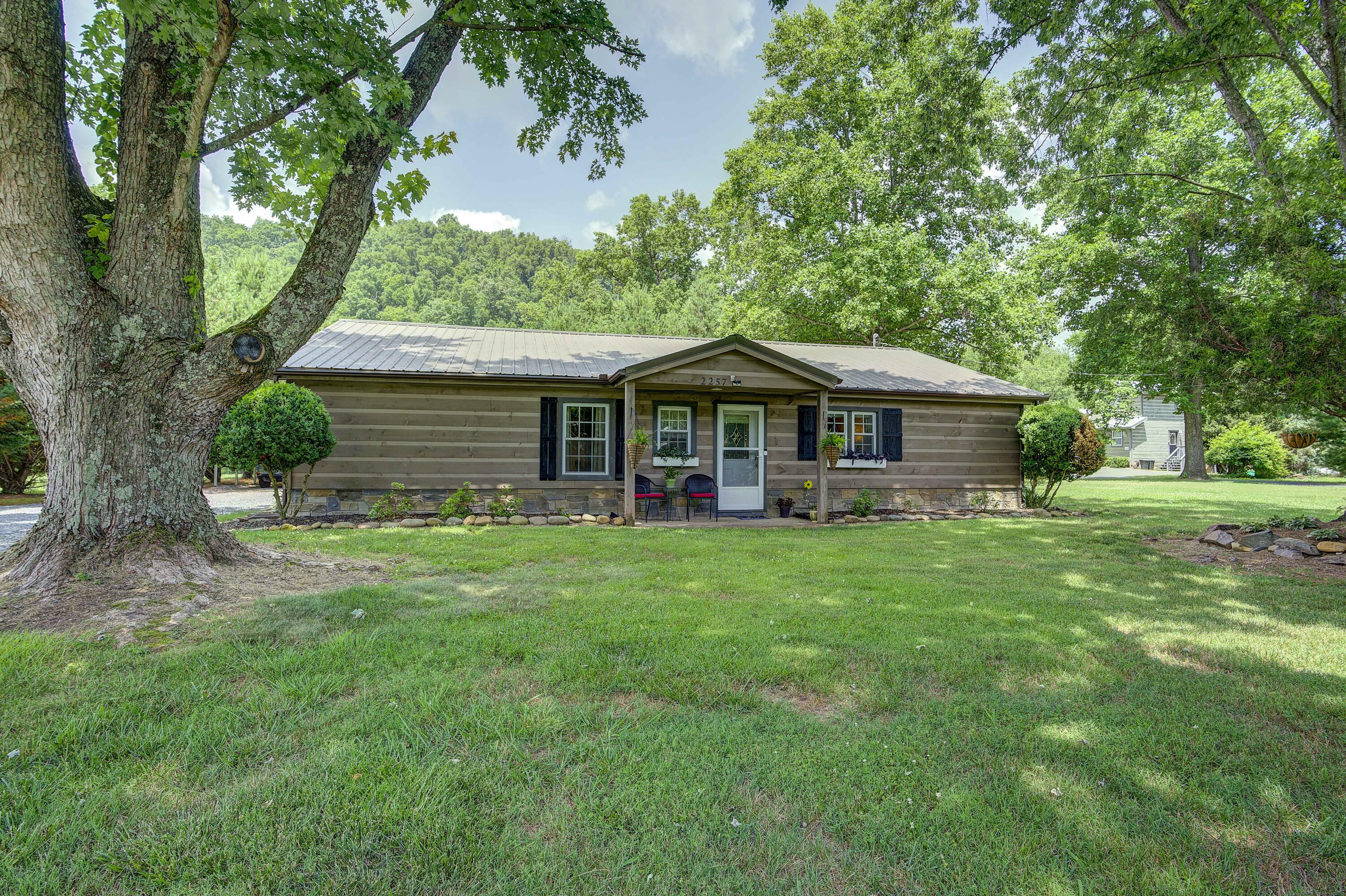 Property Photo:  2257 Hartford Road  TN 37722 