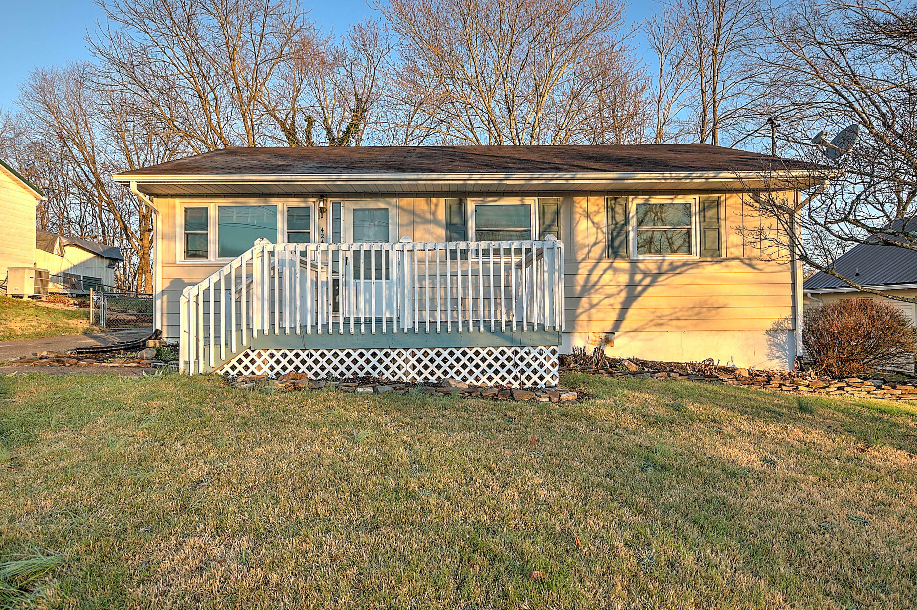 Property Photo:  424 West Magnolia Avenue  TN 37604 