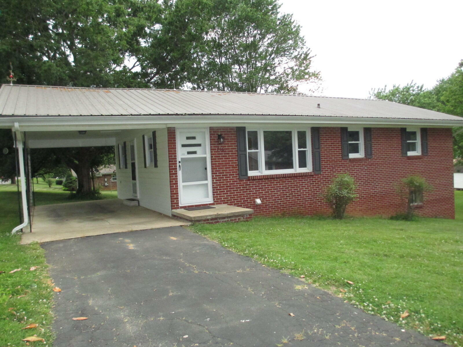 716 Ann Street  Greeneville TN 37743 photo