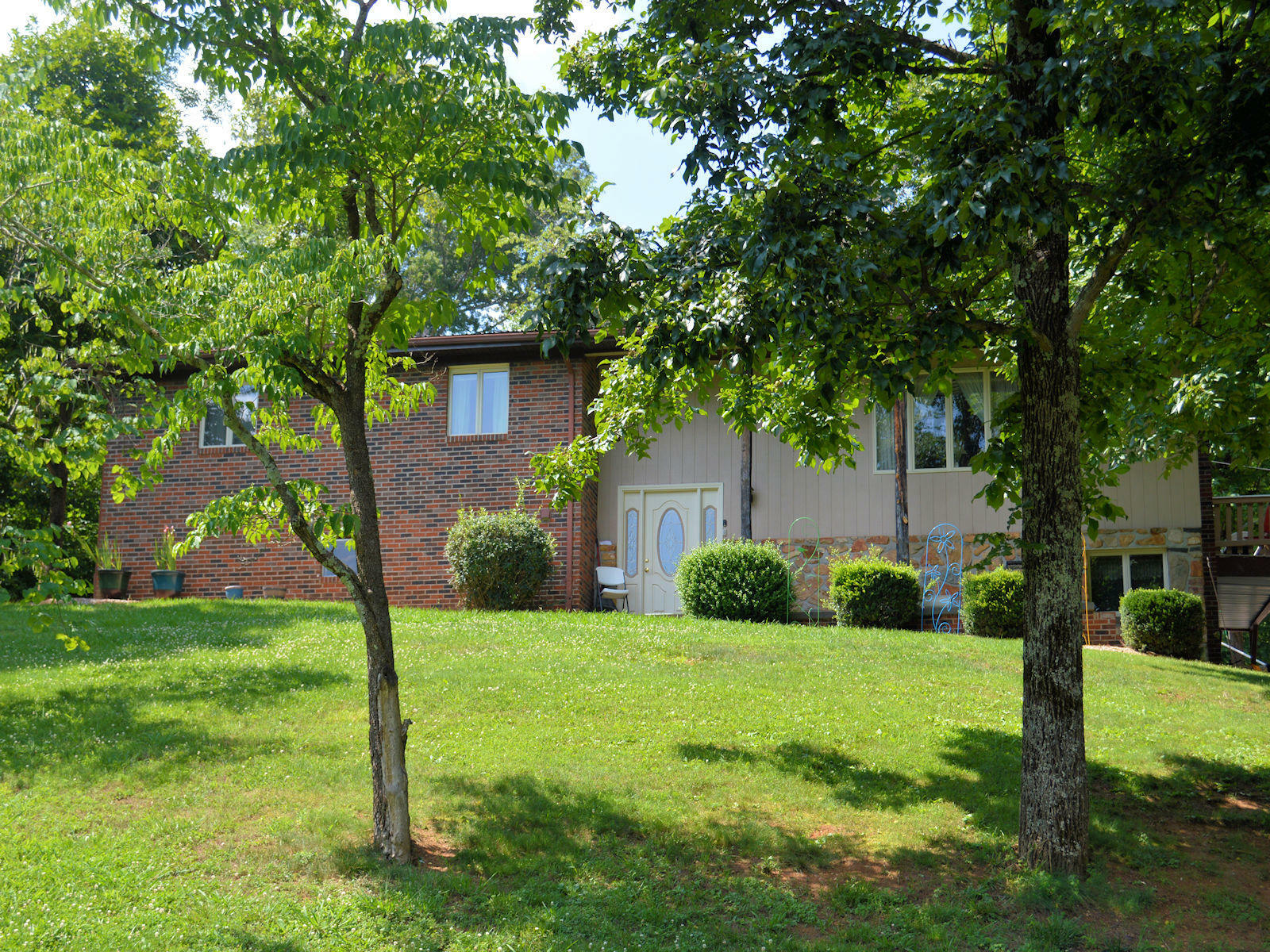 Property Photo:  651 Kiser Boulevard  TN 37745 