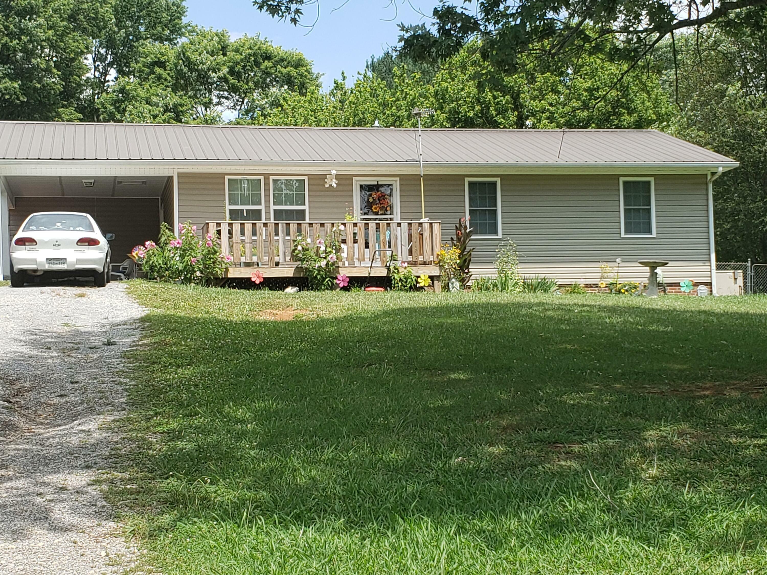 Property Photo:  203 Livesay Circle  TN 37857 