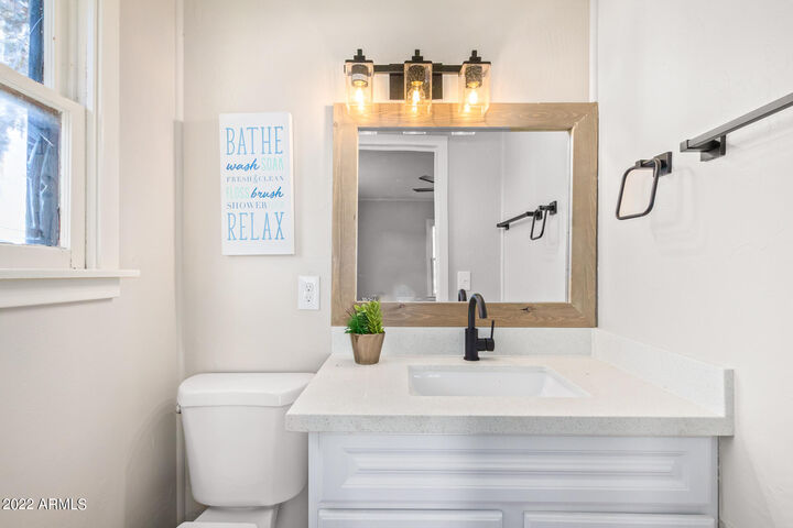 Property Photo:  164 N Madison Street  AZ 85390 