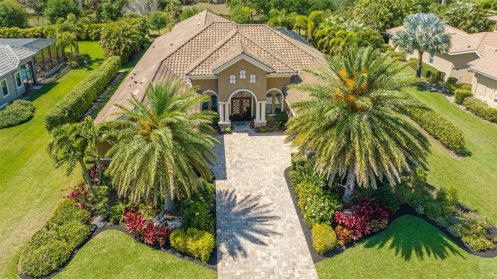 Property Photo: 20 Blake Way FL 34229