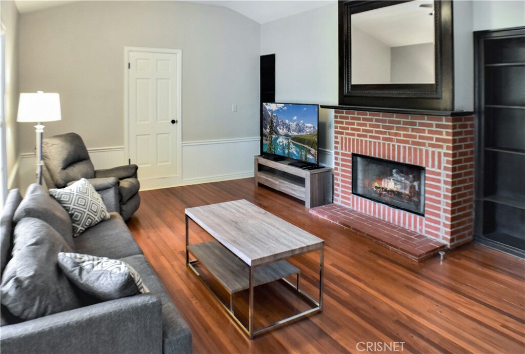 Property Photo:  23017 Sylvan Street  CA 91367 