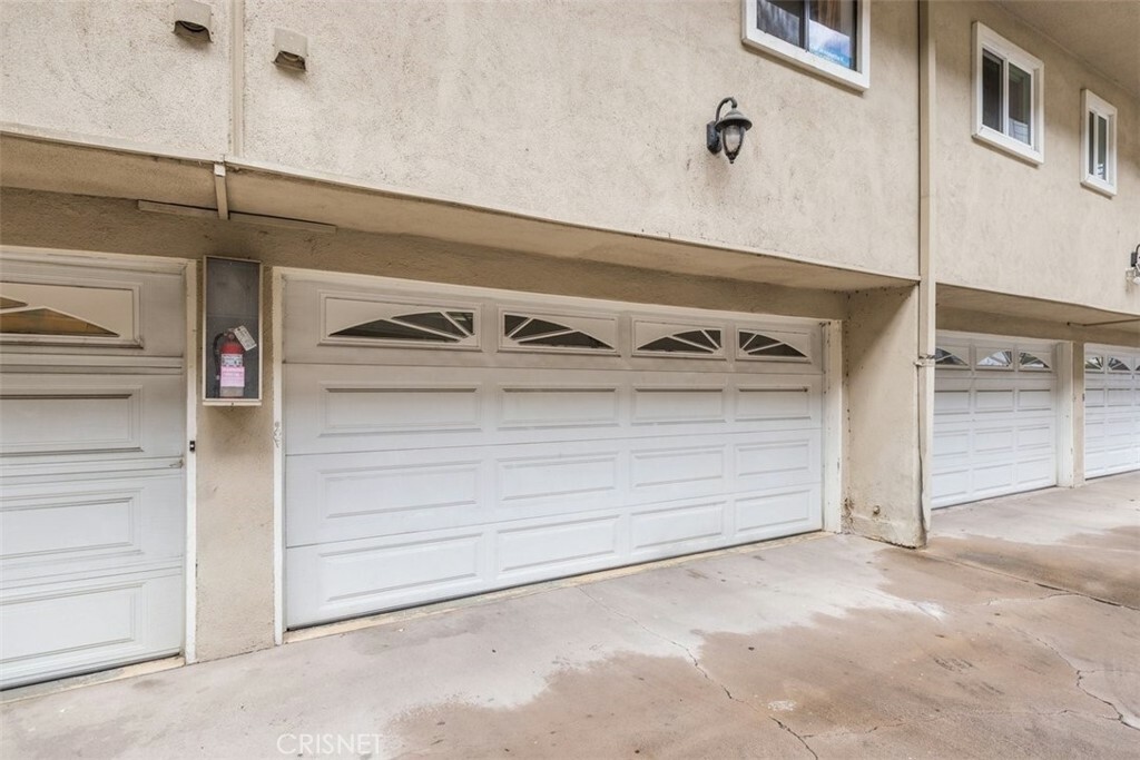 Property Photo:  14148 Burbank Boulevard 9  CA 91401 