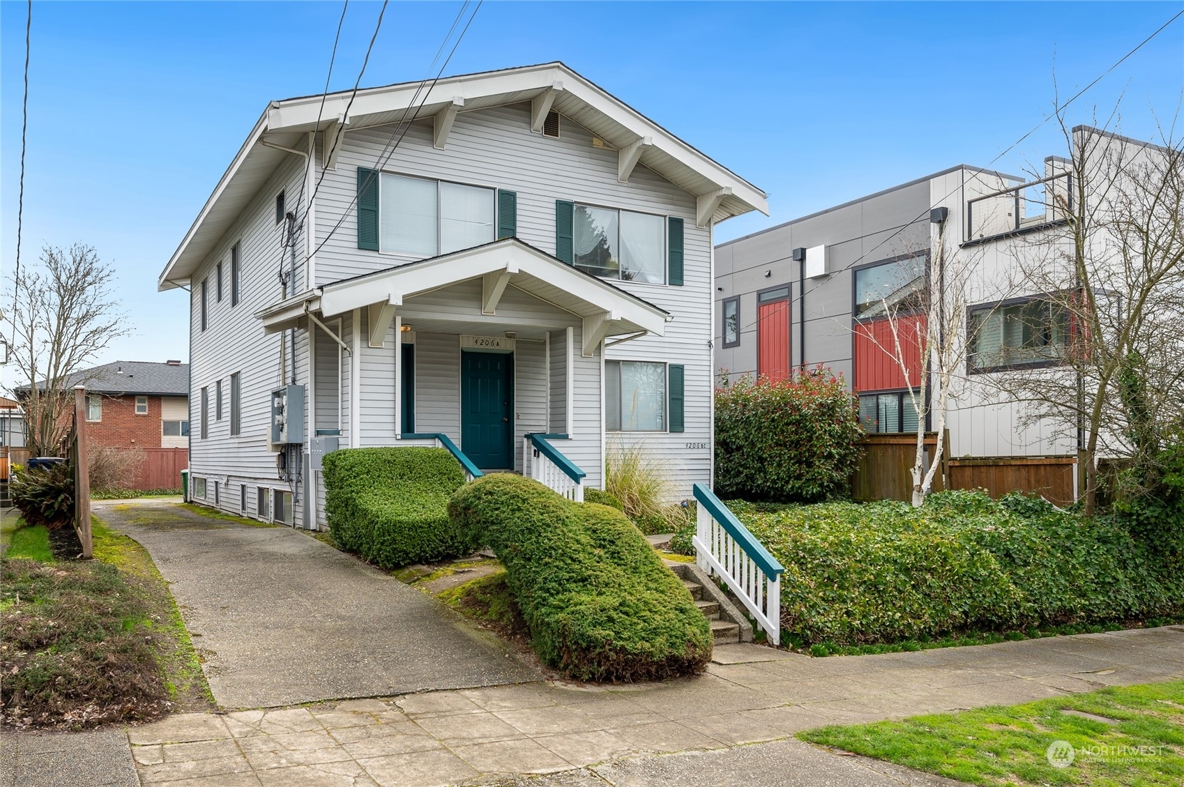 Property Photo:  4206 Dayton Avenue N  WA 98103 