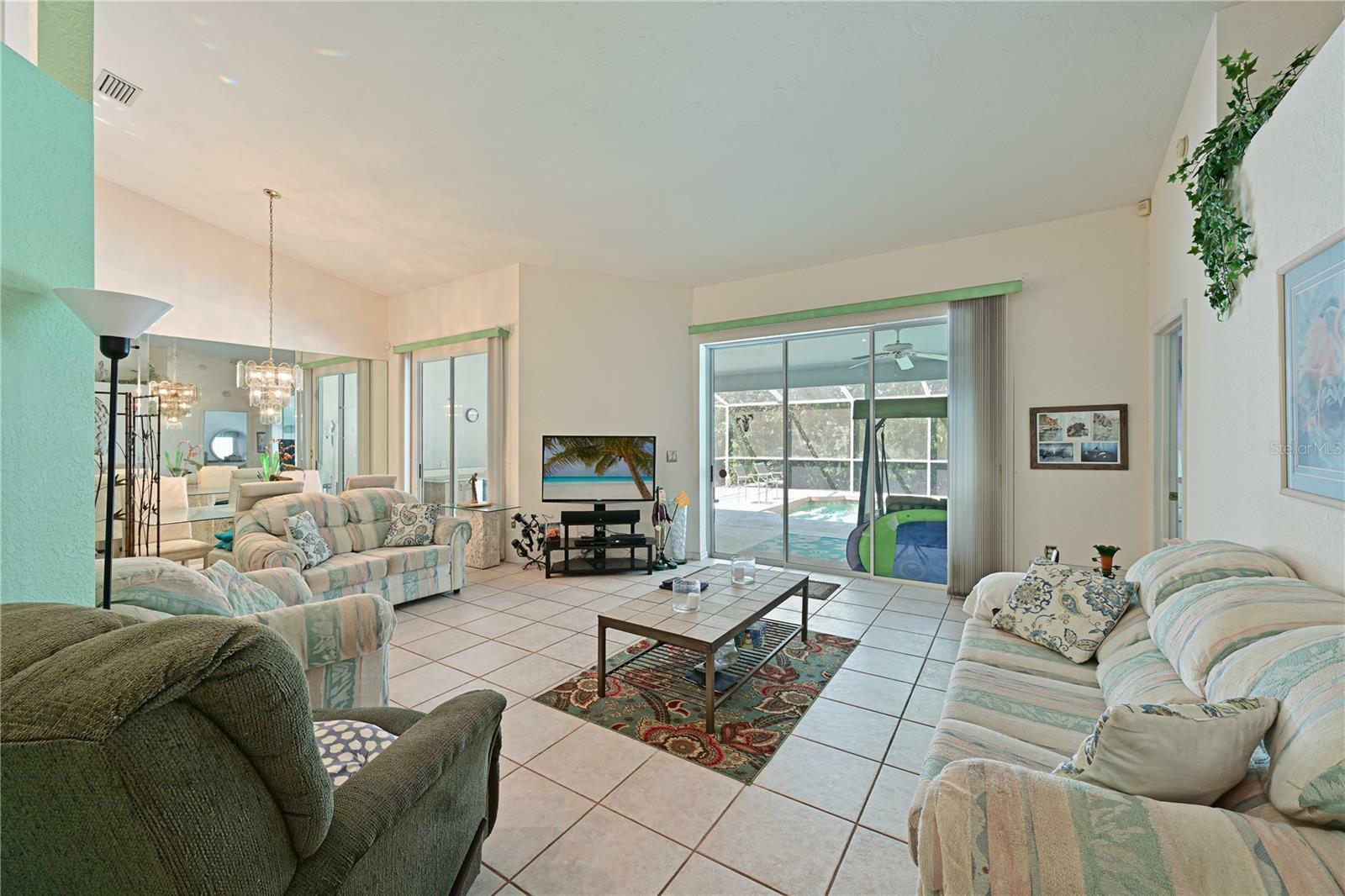 Property Photo: 6411 Stone River Road FL 34203