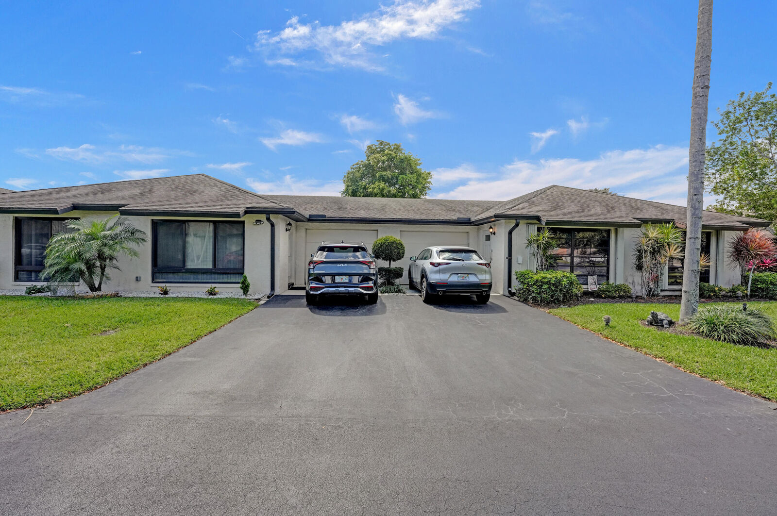 Property Photo:  4761 Greentree Crescent B  FL 33436 