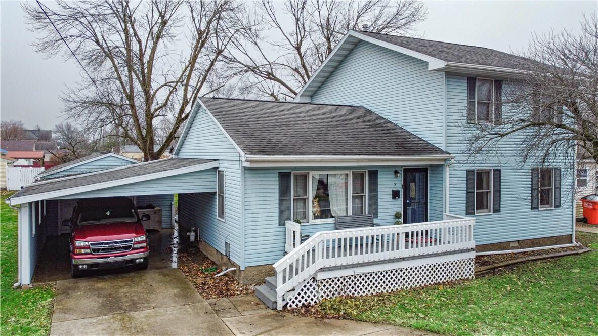 Property Photo:  2 Parkway Drive  IL 61951 
