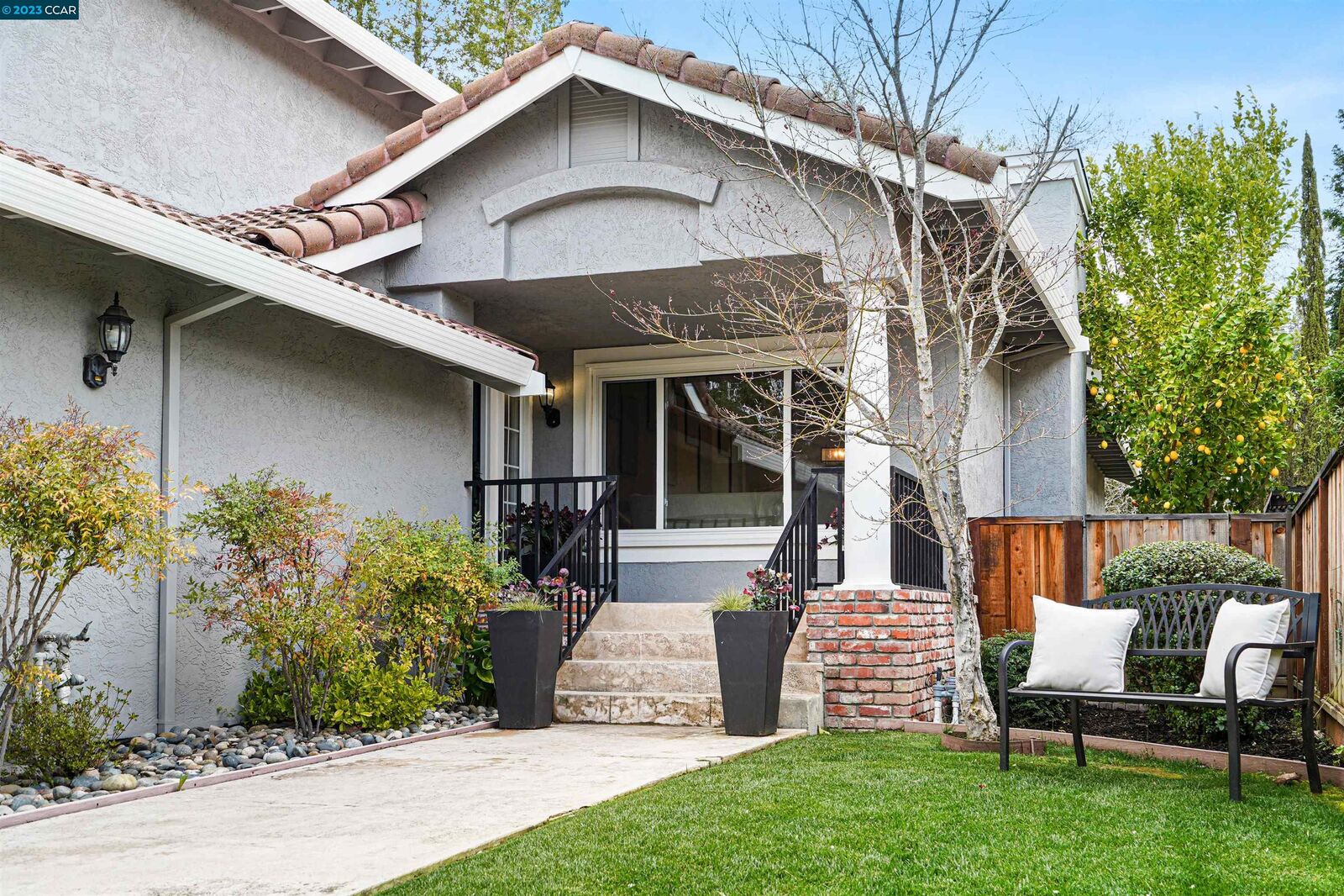 Property Photo: 733 Sweet Water Dr CA 94506