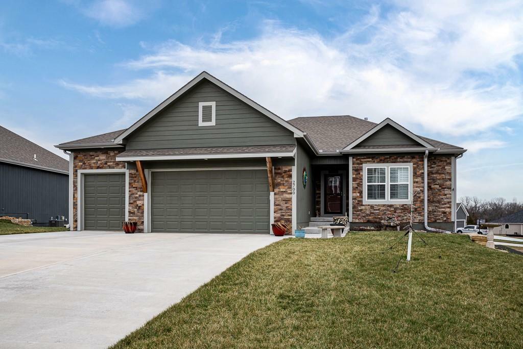 Property Photo:  2700 Meadow Brook Court  KS 66086 