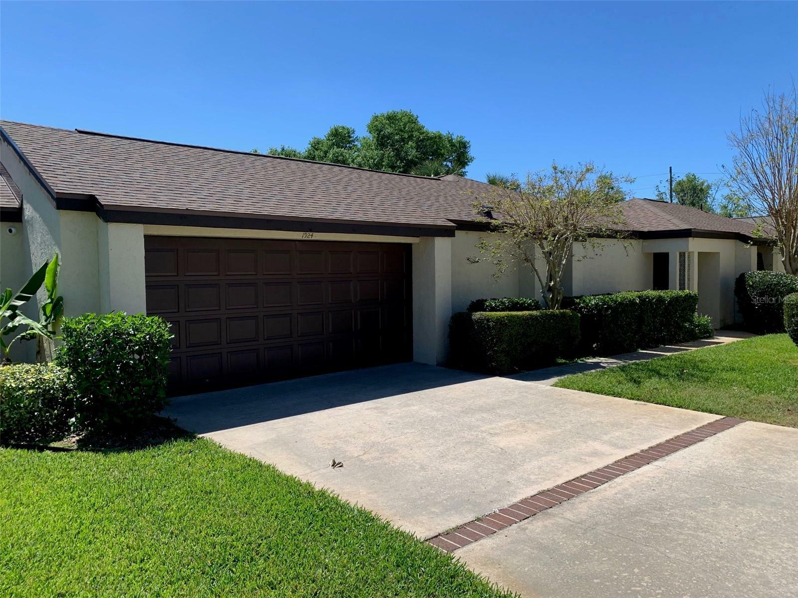 Property Photo: 1924 Sycamore Circle FL 32778