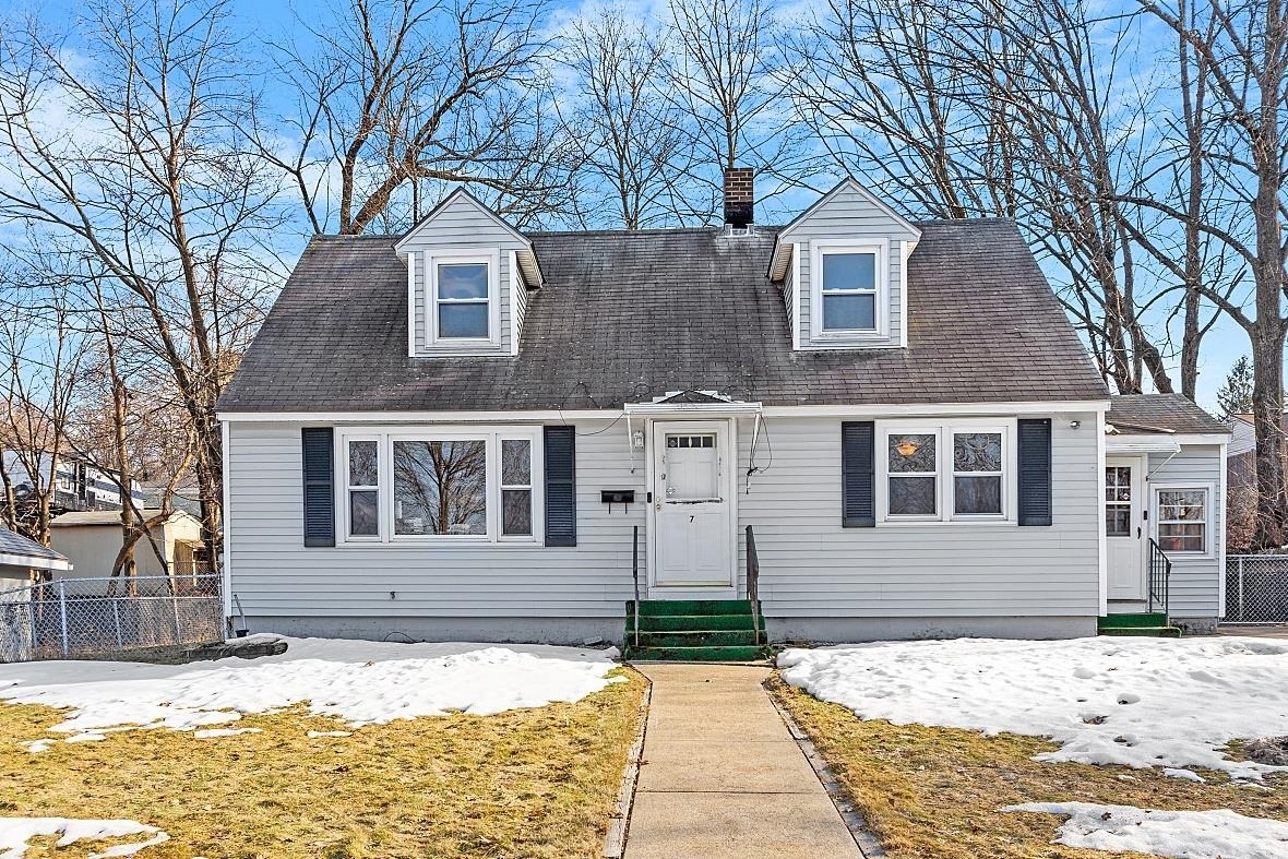 Property Photo: 7 Winwood Street NH 03060