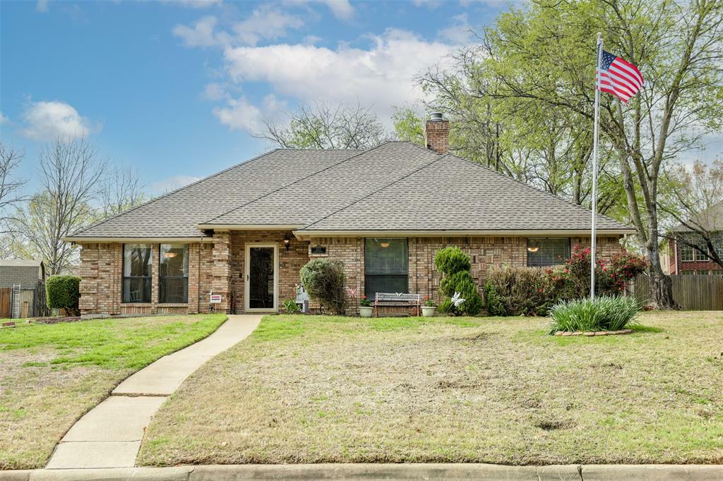 Property Photo:  502 W Verde Woods Street  TX 75052 