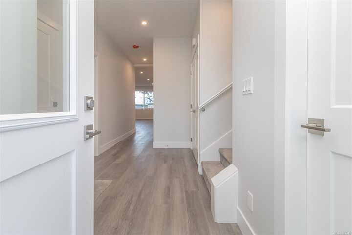 Photo de la propriété:  2013 Stone Hearth Lane  BC V9Z 1L3 
