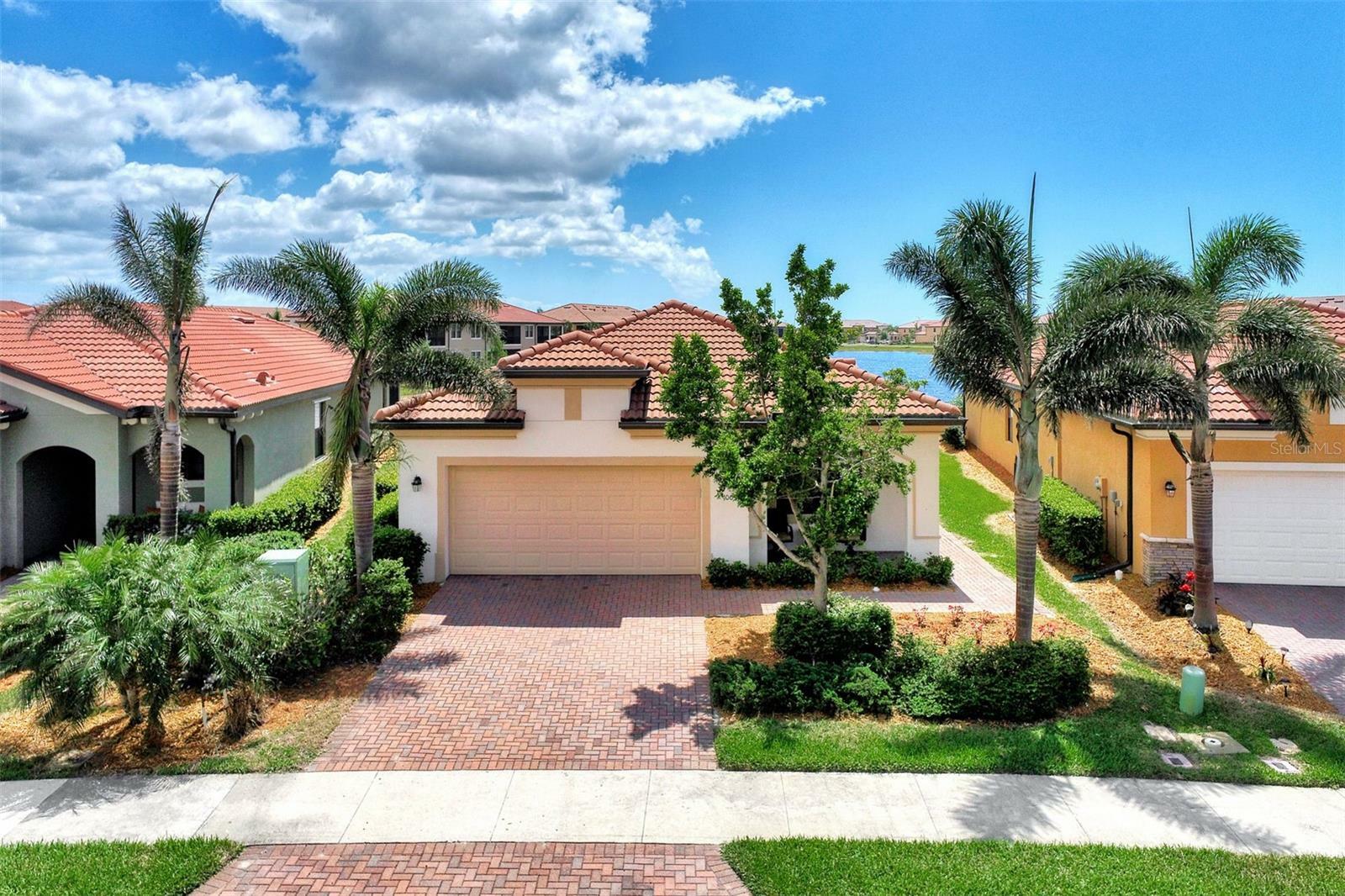 Property Photo: 10093 Cozy Grove Drive FL 34293
