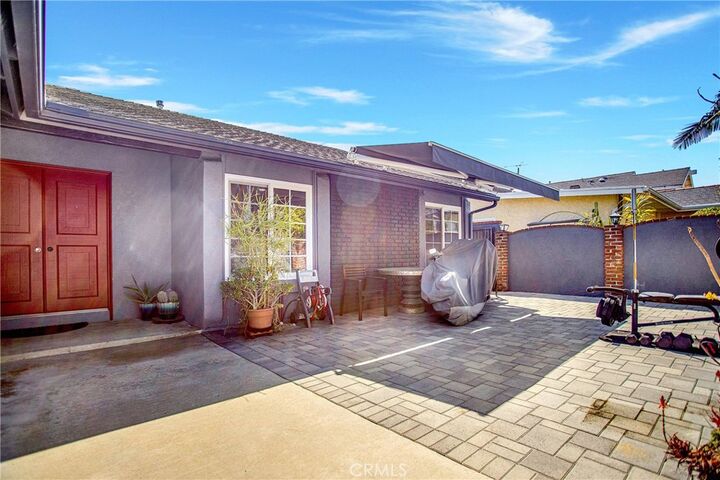 Property Photo:  406 W Sierra Drive  CA 92707 