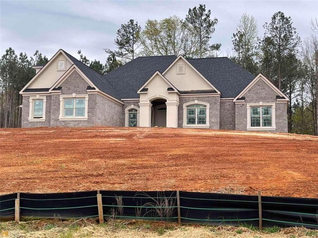 Property Photo: 2008 Fontainbleau Drive GA 30094