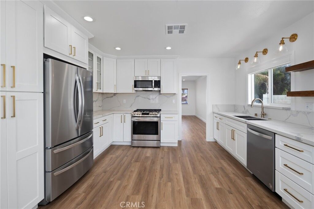 Property Photo: 154 S Wabash Avenue CA 91741