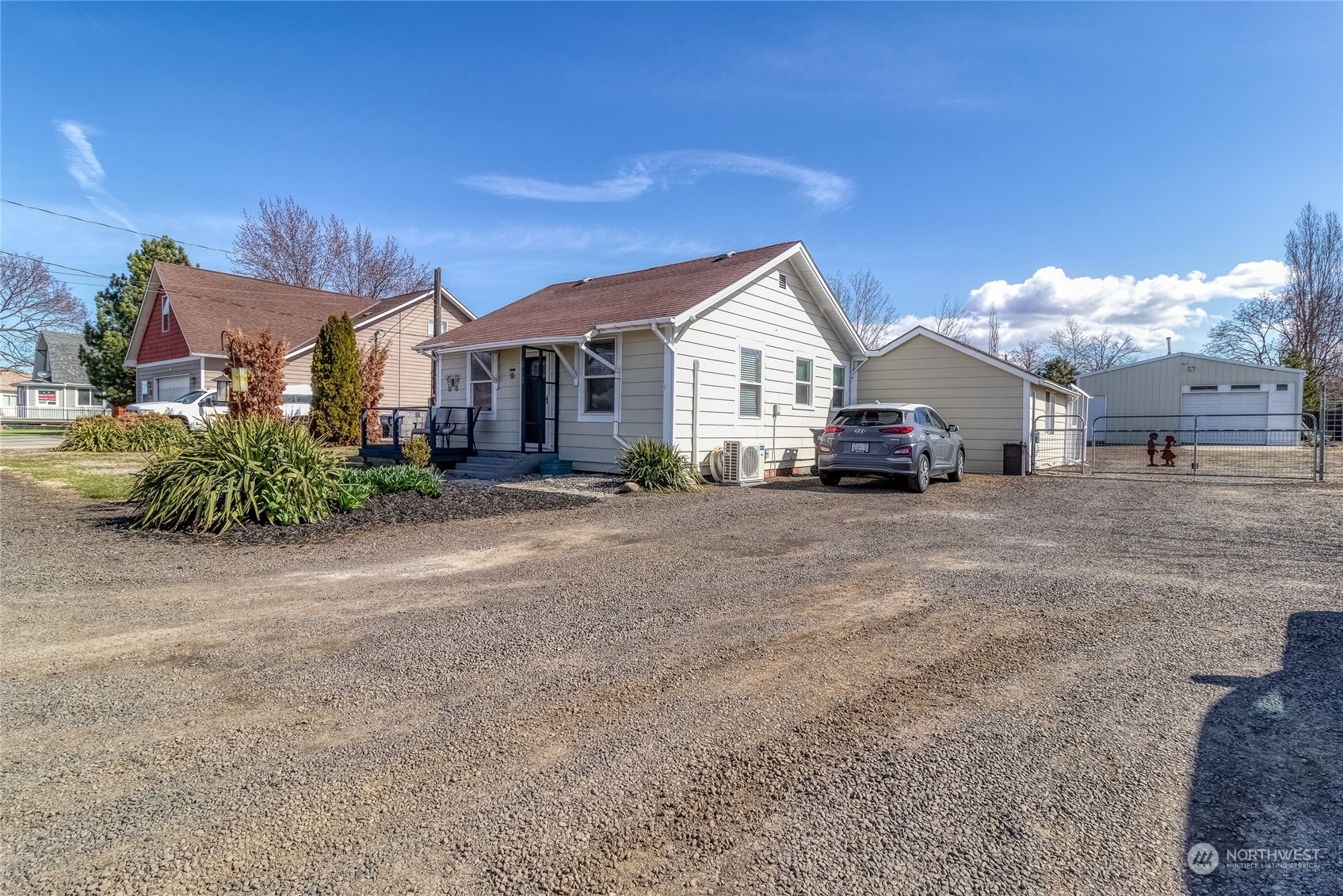 Property Photo: 143 Union Street WA 99362