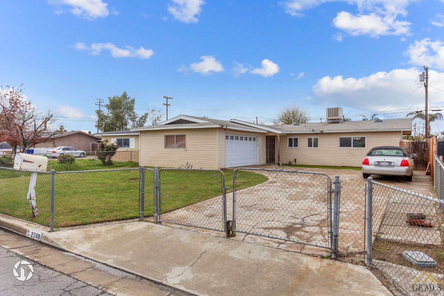 Property Photo:  2509 Connie Avenue  CA 93304 