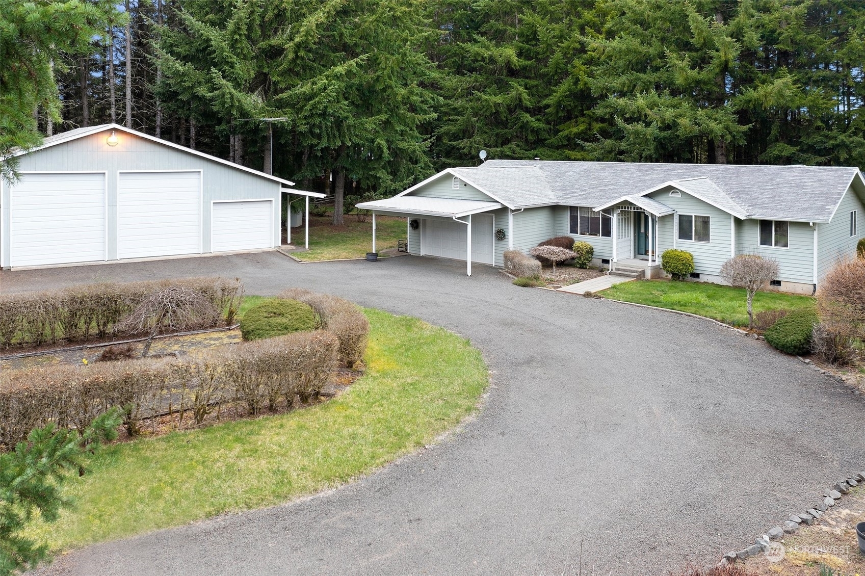 Property Photo:  115 Chickadee Place  WA 98532 