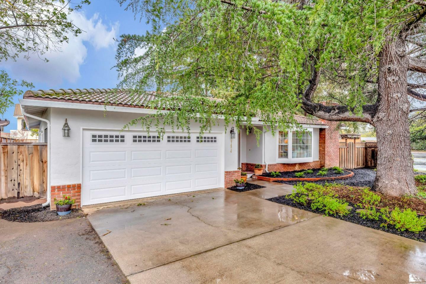 17474 Pleasant View Avenue  Monte Sereno CA 95030 photo