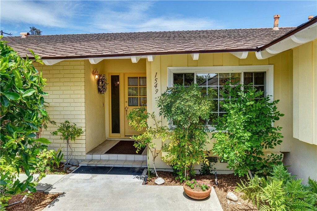 Property Photo: 1549 Harmony Lane CA 92831
