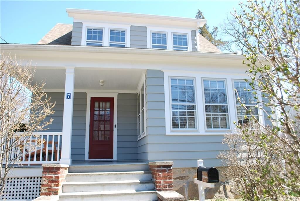Property Photo:  7 Frances Avenue  CT 06854 