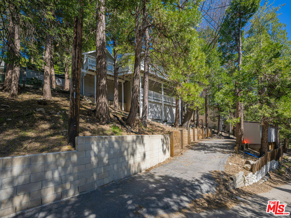233 Corona Circle  Lake Arrowhead CA 92352 photo