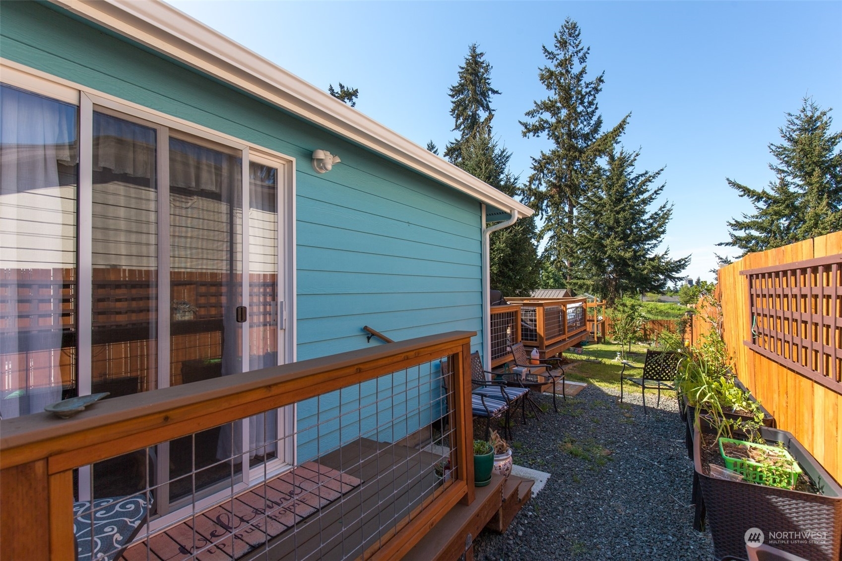 Property Photo:  536 Pine Court  WA 98382 