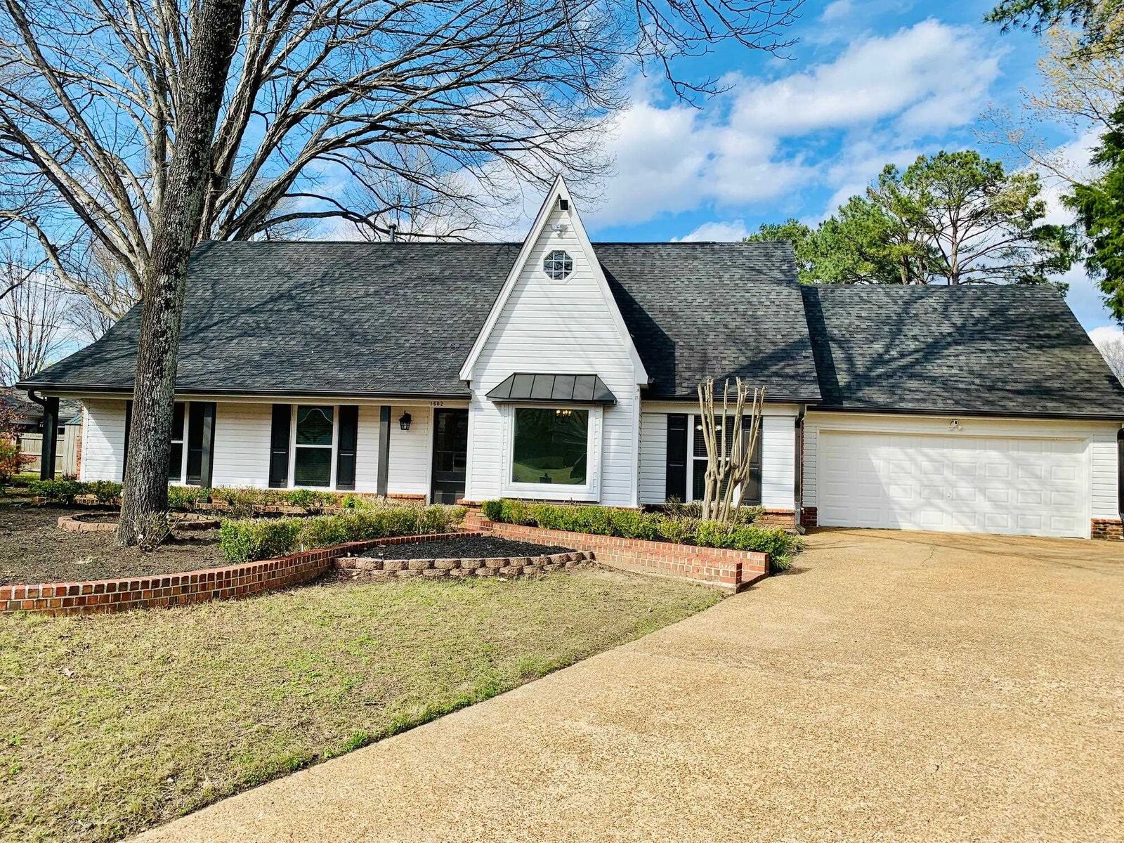 Property Photo:  1602 Bubbling Brook Cv  TN 38138 