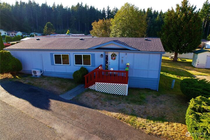 1019 Stanford Drive 27  Cosmopolis WA 98537 photo