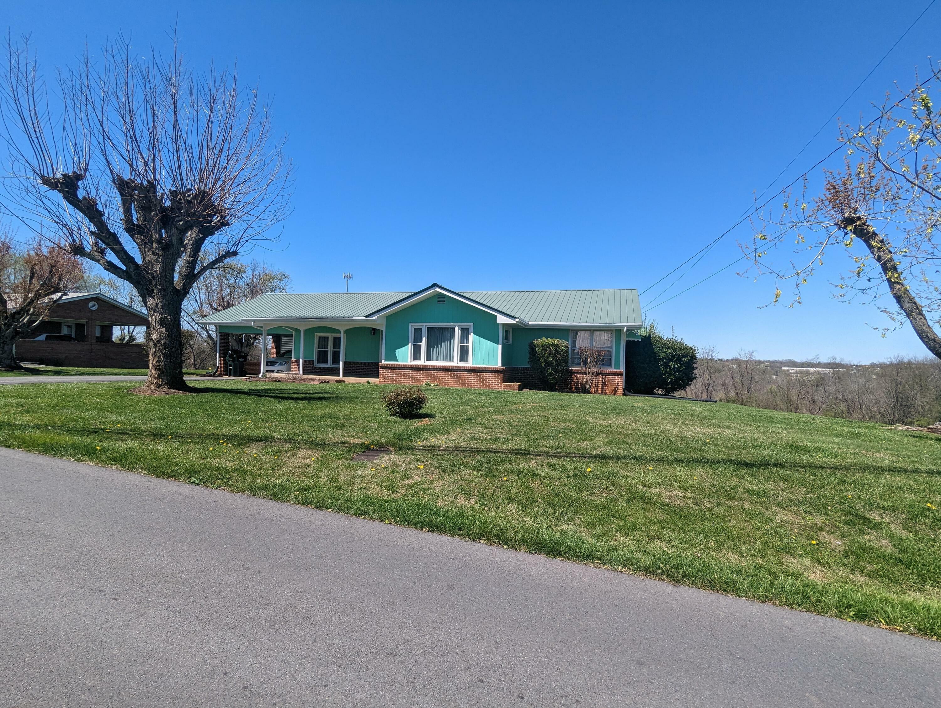 621 East Barton Ridge Road  Greeneville TN 37745 photo